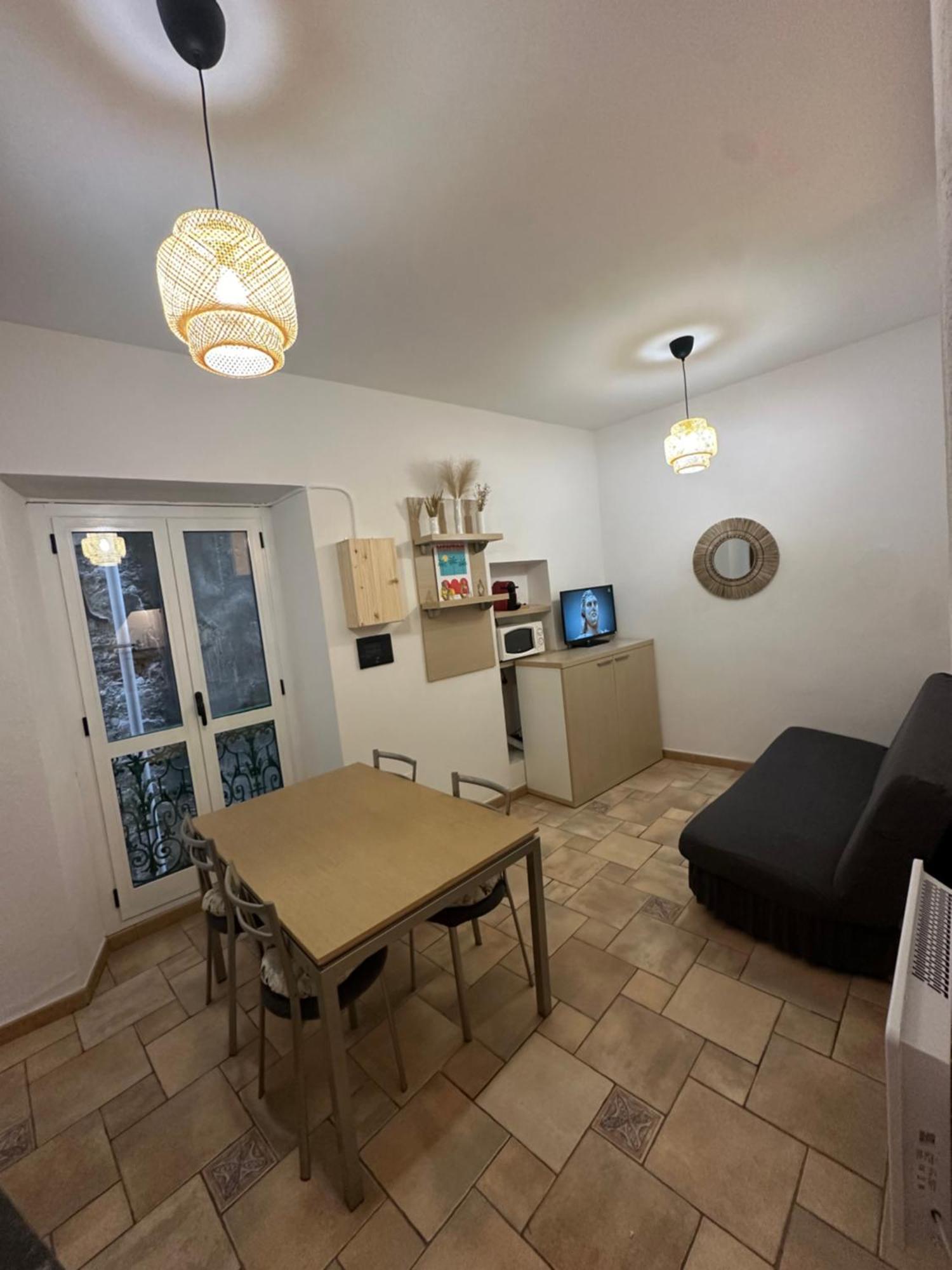 Capodanna, A Deux Pas Des Plages Au Coeur De La Vieille Ville Menton Exterior foto