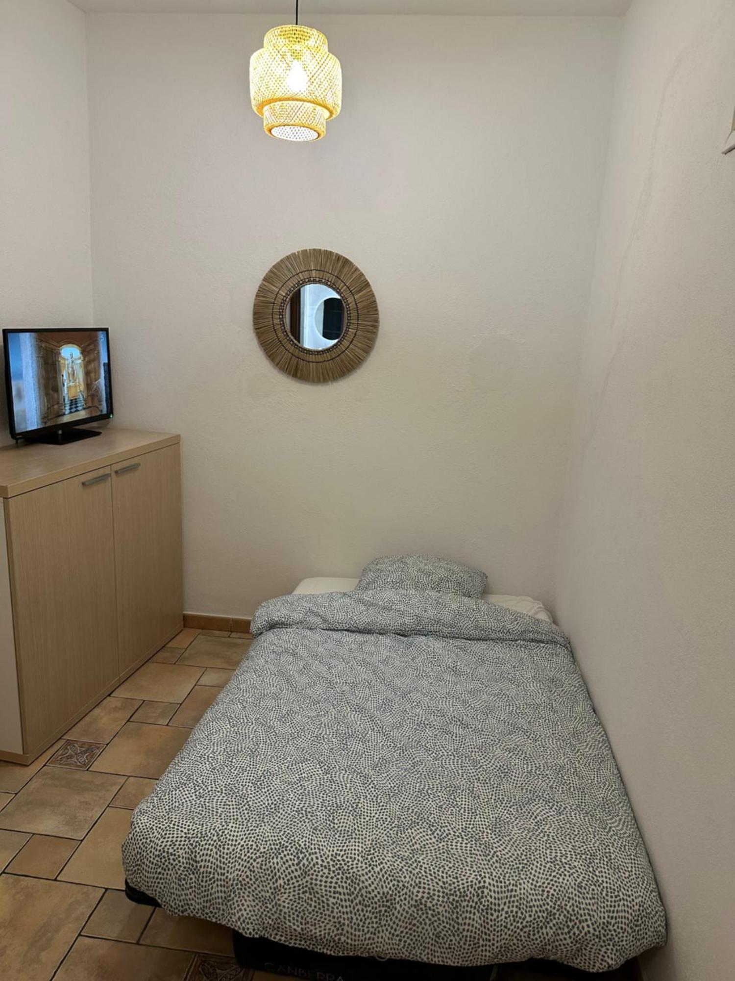 Capodanna, A Deux Pas Des Plages Au Coeur De La Vieille Ville Menton Exterior foto